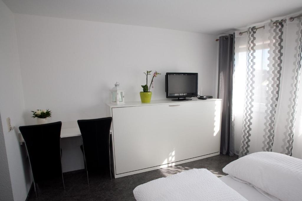 Gastehaus Zur Offenen Tur Aparthotel Rheinhausen Room photo