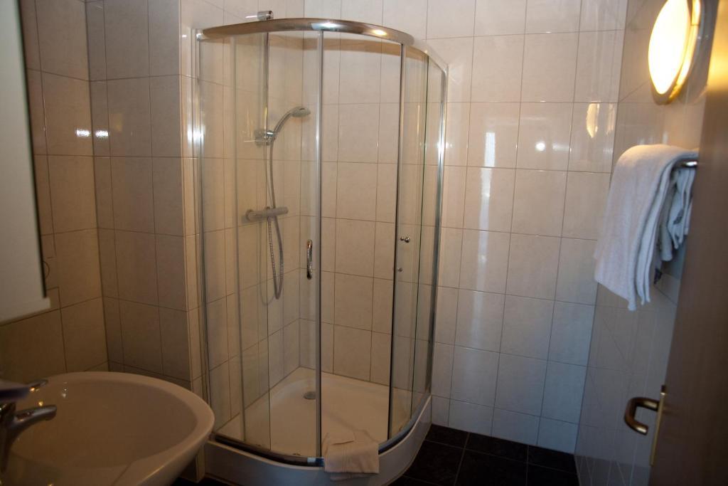 Gastehaus Zur Offenen Tur Aparthotel Rheinhausen Room photo